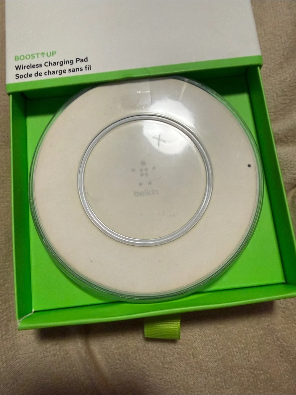 belkin Wireless Charging Pad in White with Green Accent